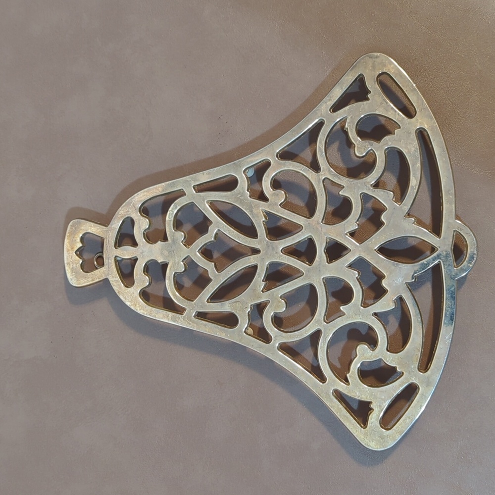Wm A Rogers Trivet Silver plated Bell